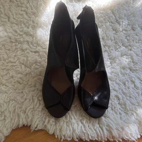 Aquazzura Bianca Leather Keyhole Bootie - Picture 8 of 8